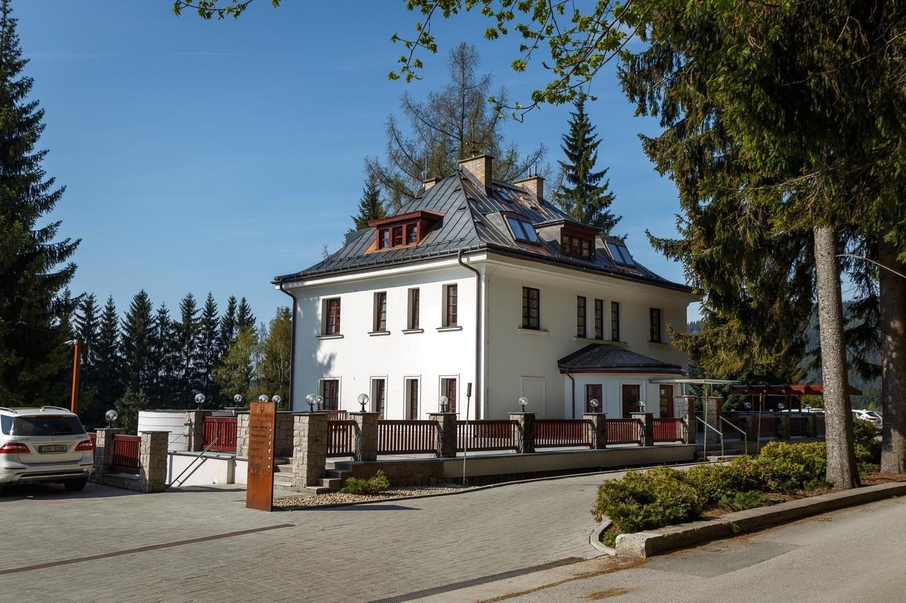 Hotel Bedriska Wellness Resort & Spa Spindleruv Mlyn Exterior photo